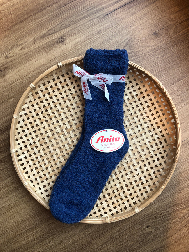 Christmas Bundle Lymph O Fit Wunderhose mit Yoga Bund Blau inkl. Kuschelsocken - Vera Meyer