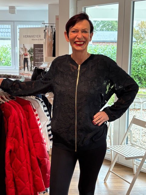 Schwarzer Blouson mit Blumenmuster - Vera Meyer