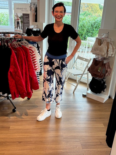 Coulotte Blau mit Blumenmuster