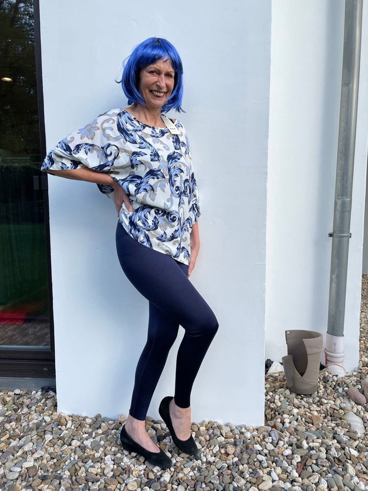 Christmas Bundle Lymph O Fit Wunderhose mit Yoga Bund Blau inkl. Kuschelsocken - Vera Meyer