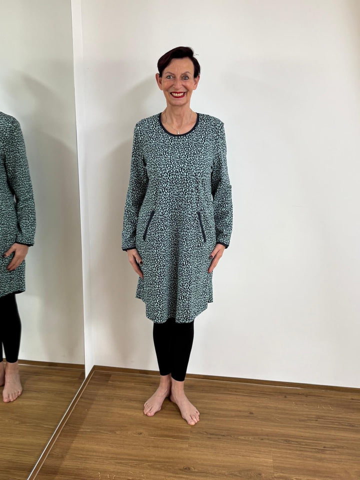Loungewear Kleid mit Pünktchen - Vera Meyer