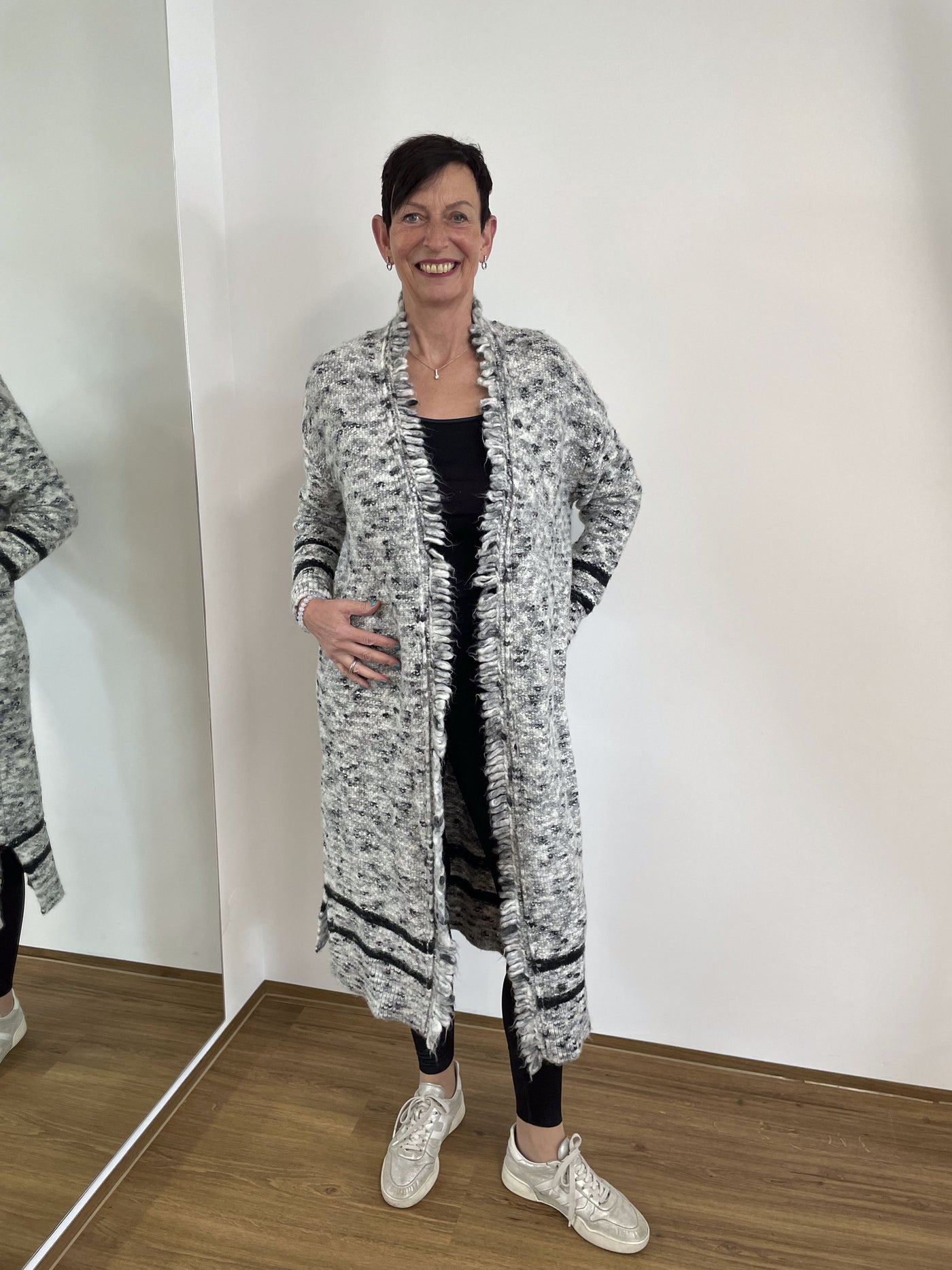 Lange Strickjacke mit Stern