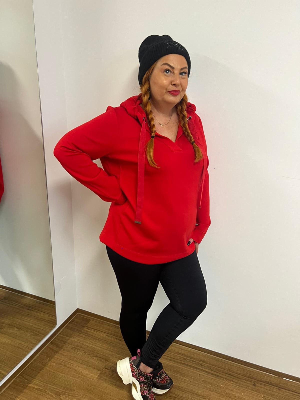 Sweatshirt mit V - Ausschnitt Rot - Vera Meyer