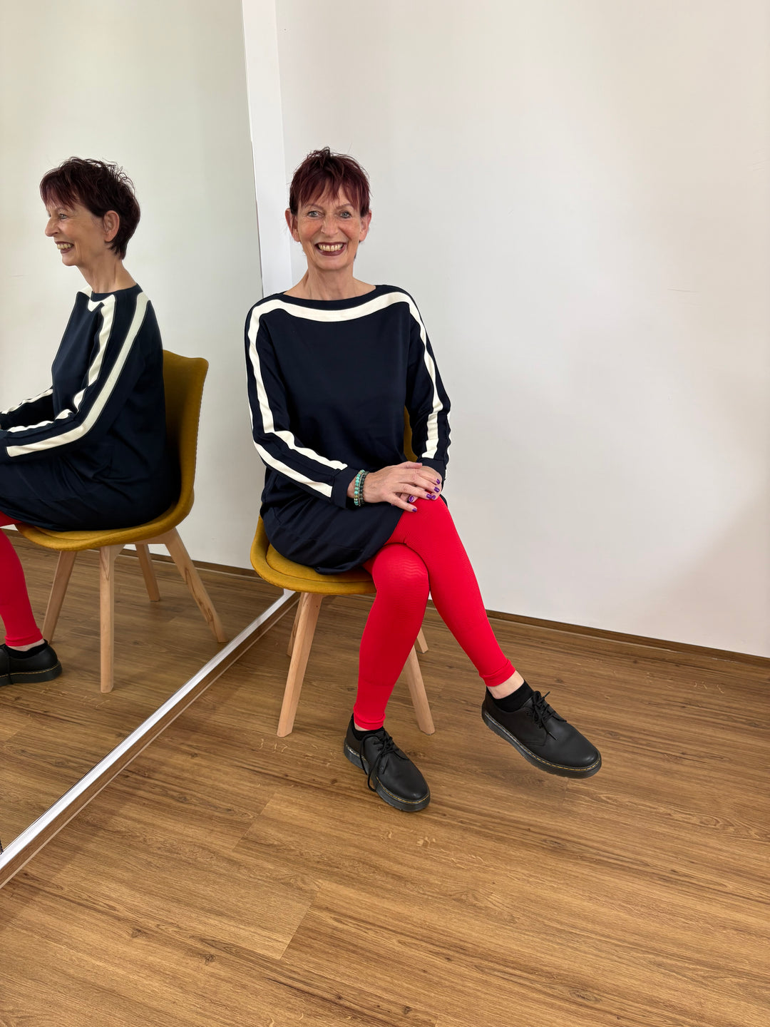 Kleid mit Streifen Look