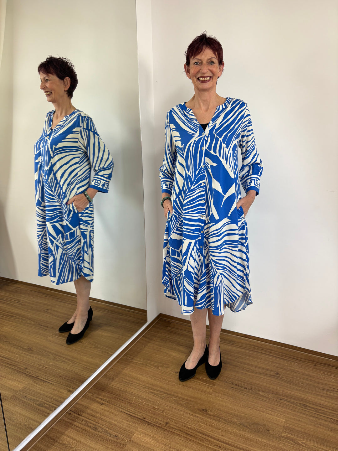 Blaues Kleid V-Ausschnitt Palmenmuster