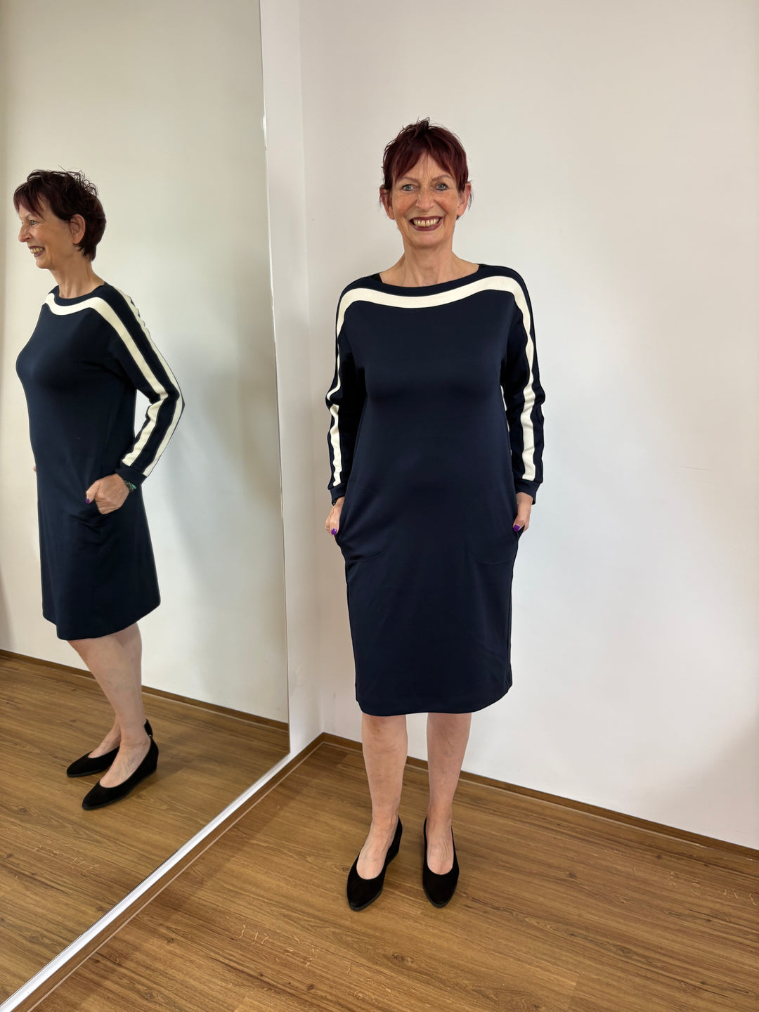 Kleid mit Streifen Look