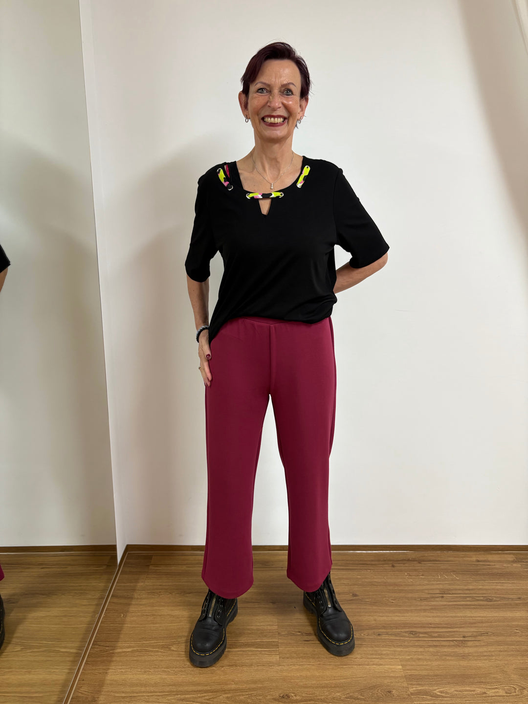 Culotte Hose Dunkelrot Größe 42