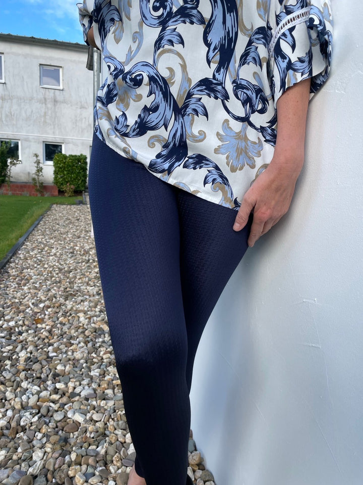 Christmas Bundle Lymph O Fit Wunderhose mit Yoga Bund Blau inkl. Kuschelsocken - Vera Meyer