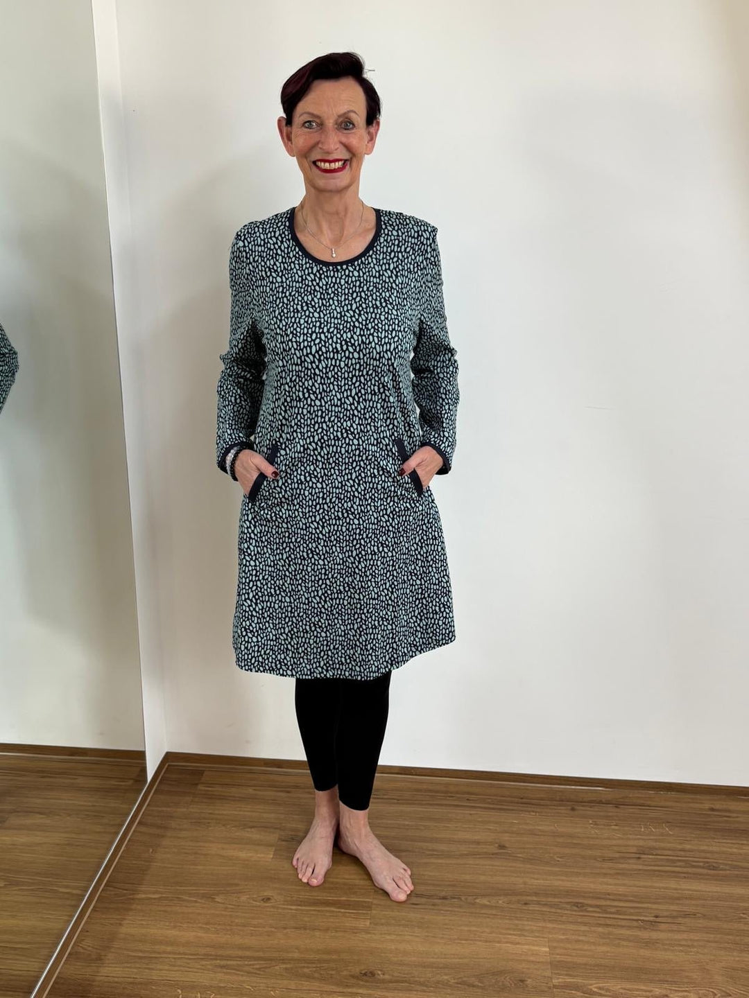 Loungewear Kleid mit Pünktchen - Vera Meyer